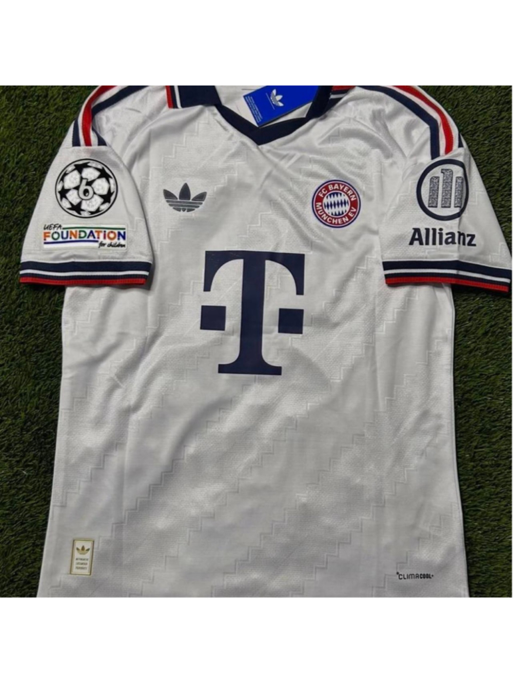 Fc Bayern Munich Away Shirt Harry Kane - Picture 3 of 4